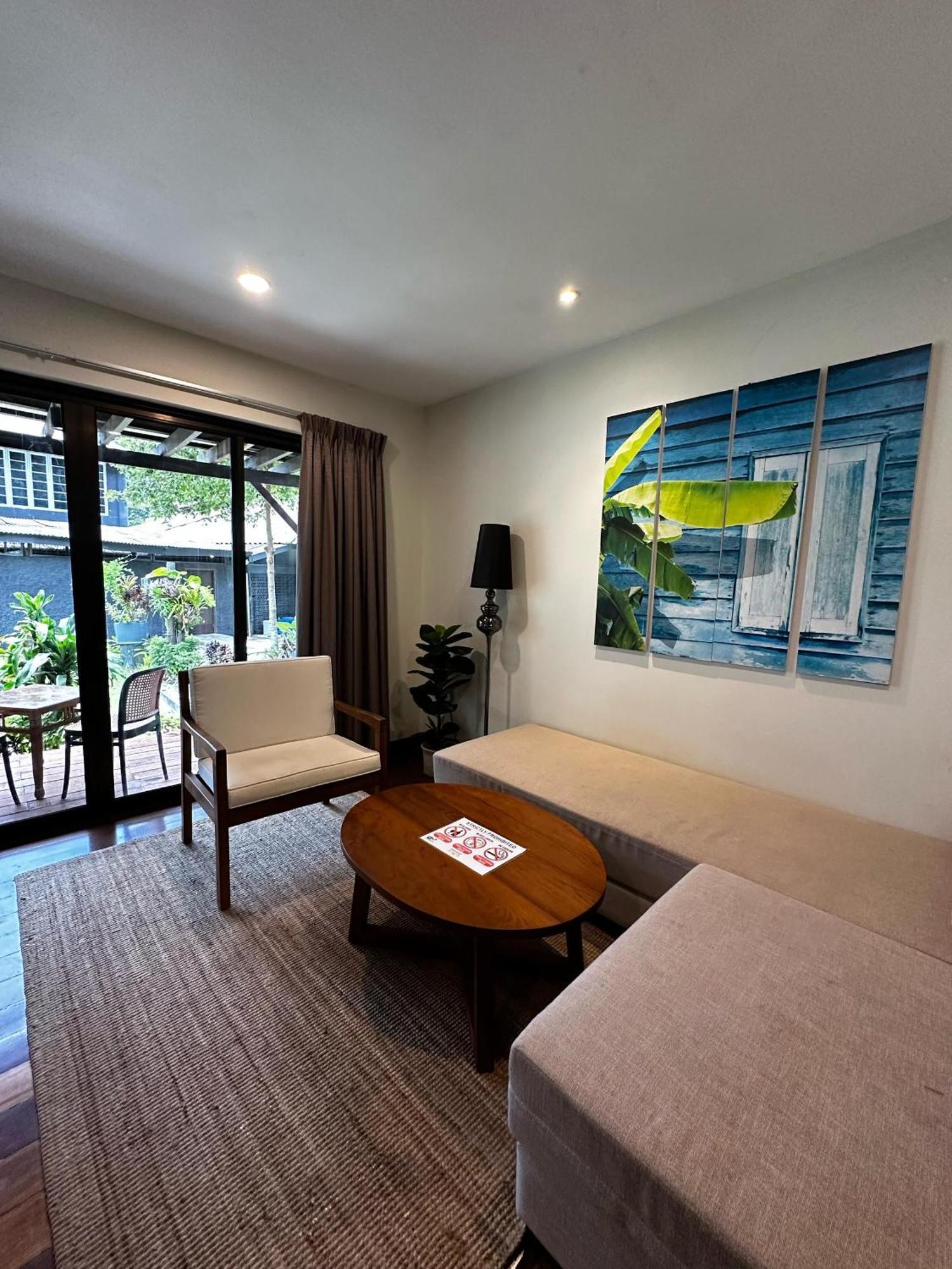 Beach Resort - Arwana Perhentian Besar Kampung Kuala Besut Exterior foto
