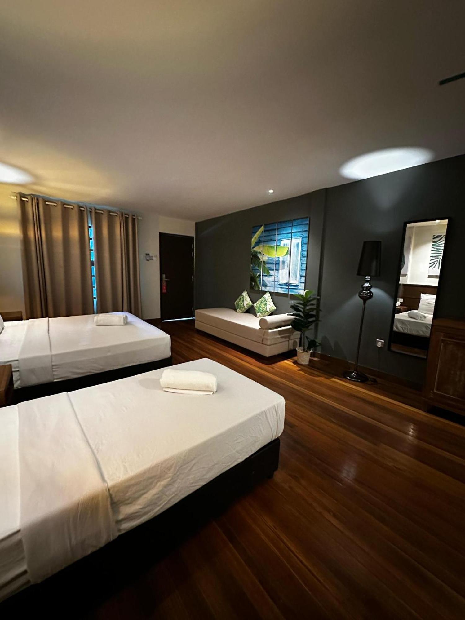 Beach Resort - Arwana Perhentian Besar Kampung Kuala Besut Exterior foto