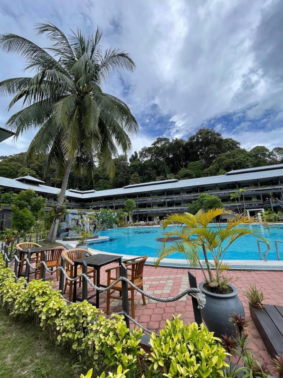 Beach Resort - Arwana Perhentian Besar Kampung Kuala Besut Exterior foto