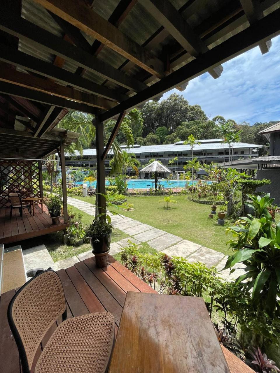 Beach Resort - Arwana Perhentian Besar Kampung Kuala Besut Exterior foto