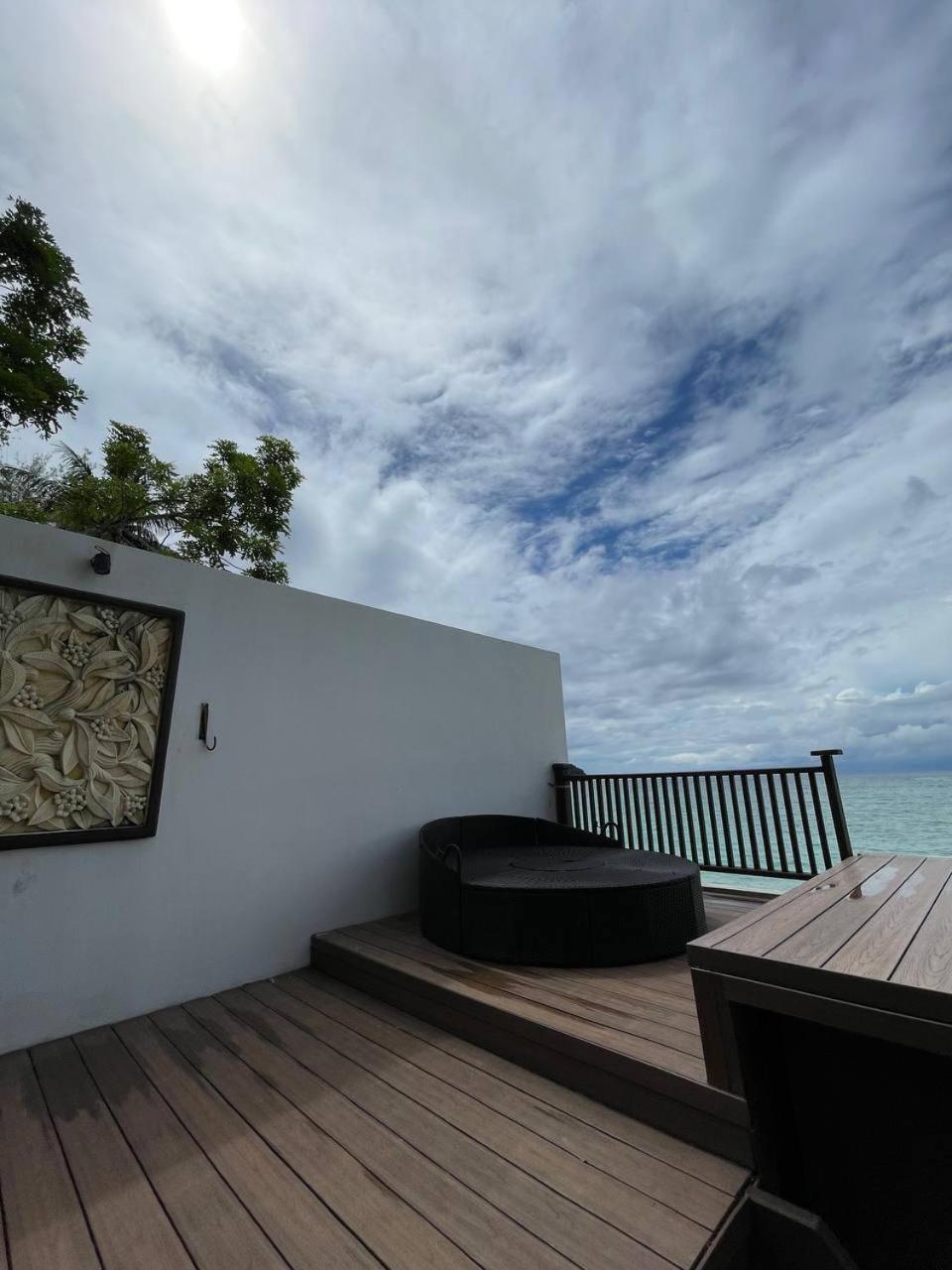 Beach Resort - Arwana Perhentian Besar Kampung Kuala Besut Exterior foto