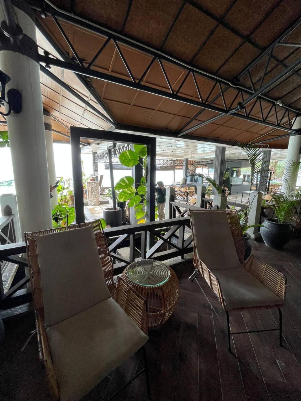 Beach Resort - Arwana Perhentian Besar Kampung Kuala Besut Exterior foto